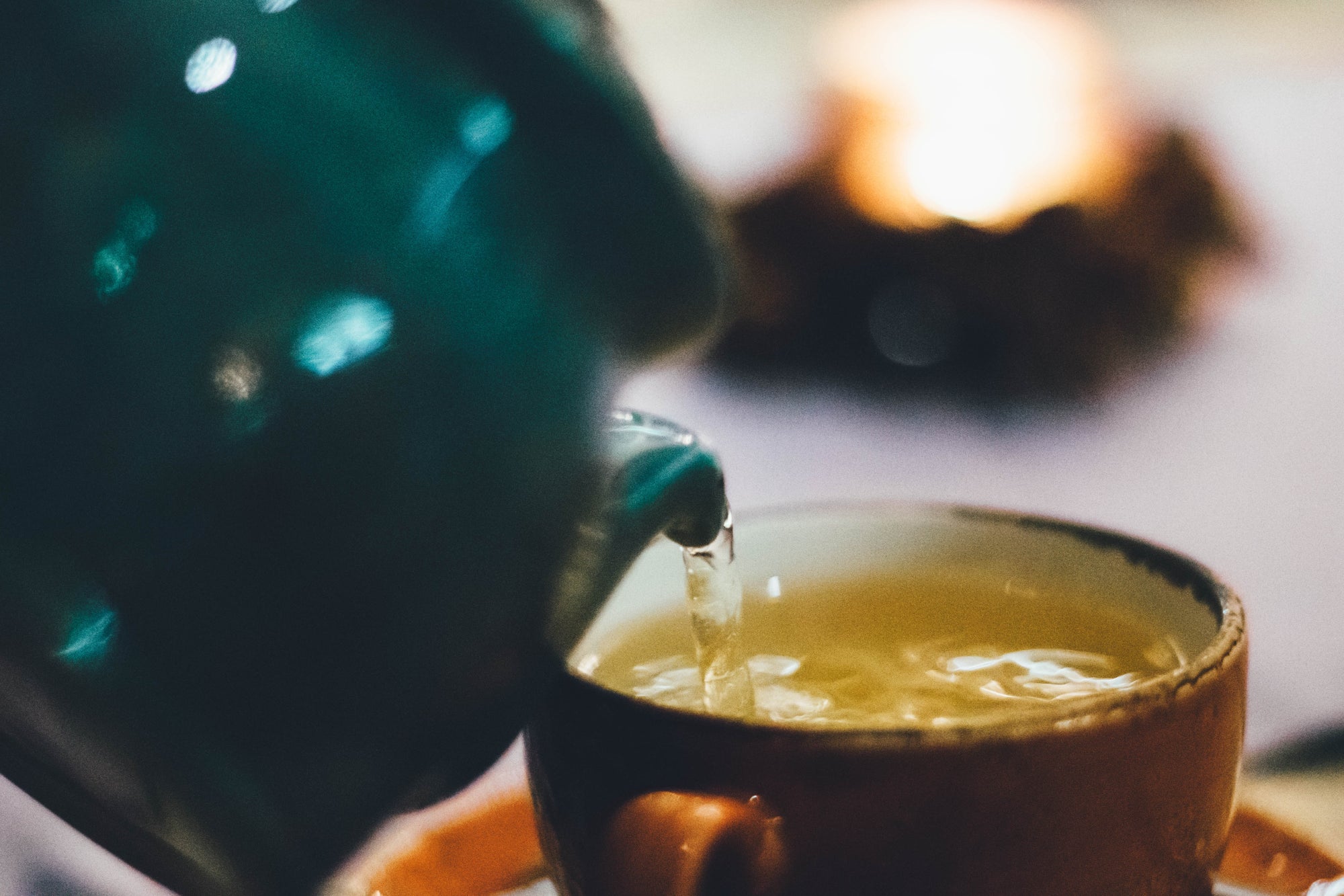 6 Beauty Benefits of Drinking Green Tea