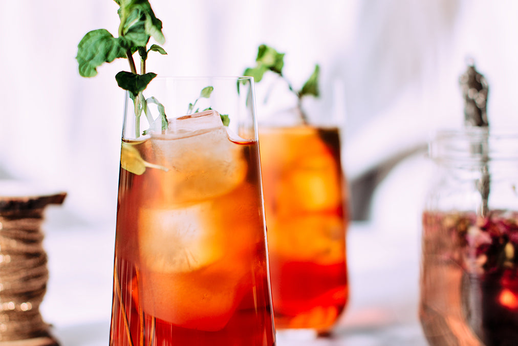 Two Easy Ways to Make Really Healthy Iced Tea at Home